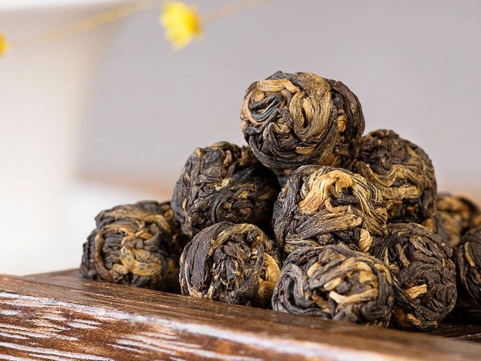 Award Winning Fengqing Dragon Pearl Black Tea - Image 4