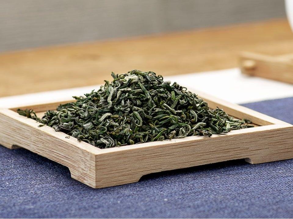 Ming Qian Curled Long Ya Green Tea