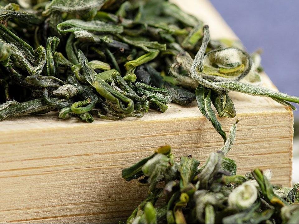 Ming Qian Curled Long Ya Green Tea - Image 4