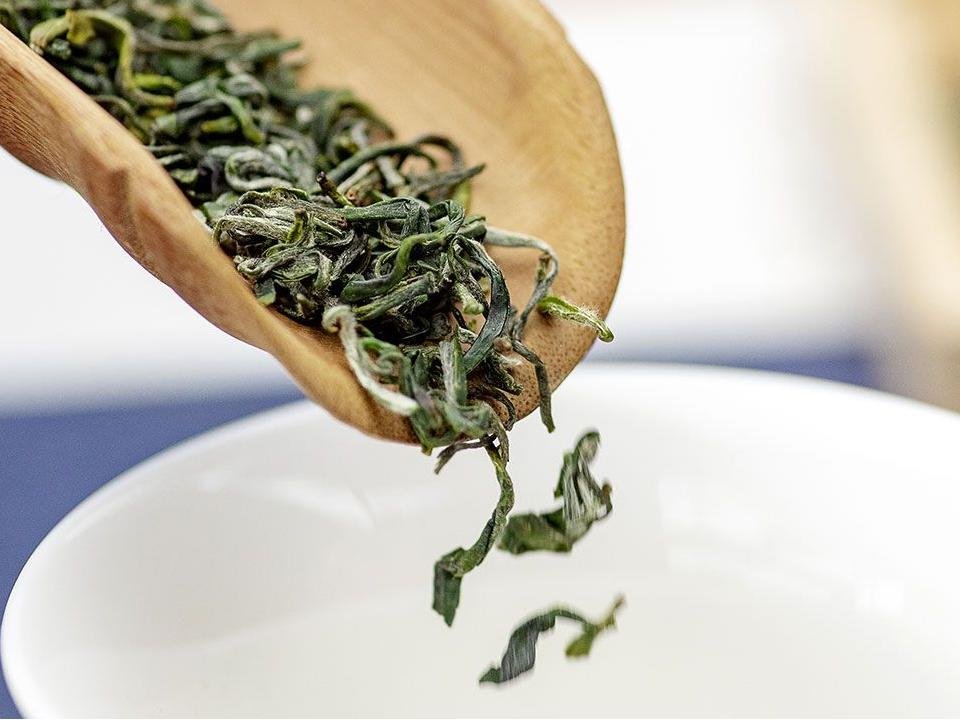 Ming Qian Curled Long Ya Green Tea - Image 5