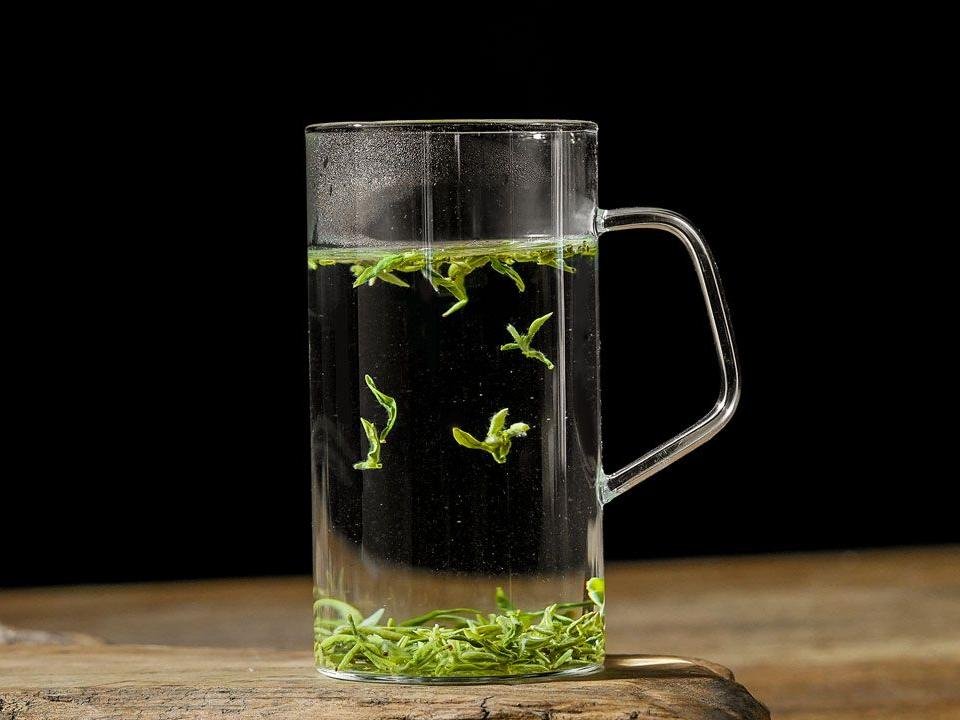 Handmade Ming Qian Dong Ting West Mountain Bi Luo Chun Green Tea - Image 4