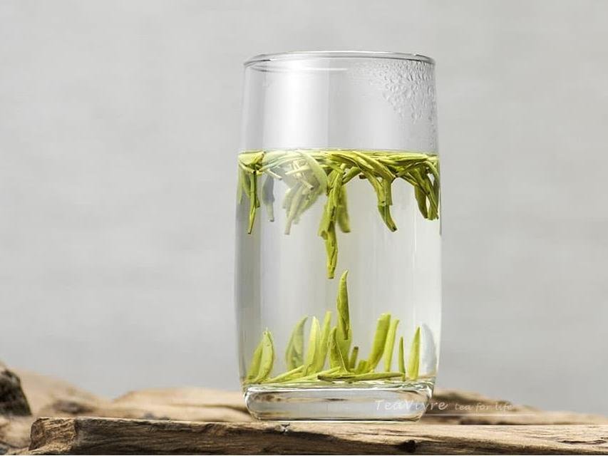 Ming Qian Long Ya Green Tea - Image 3