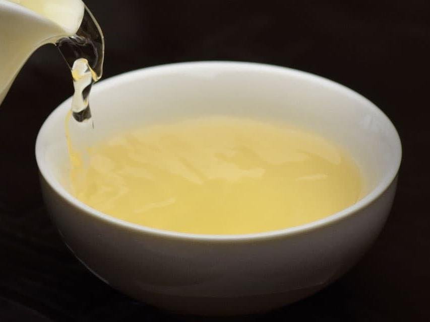 Moonlight Beauty Raw Pu-erh Loose Tea - Image 2