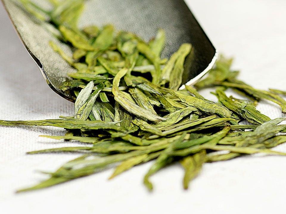 Award Winning Organic Superfine Dragon Well Long Jing Green Tea - Image 3