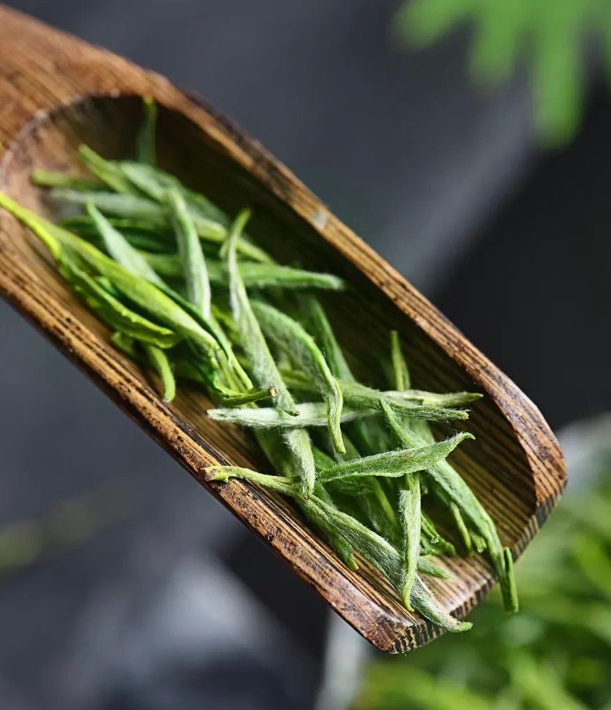 Organic Wushuang Mingqian Longjing Green Tea - Image 3