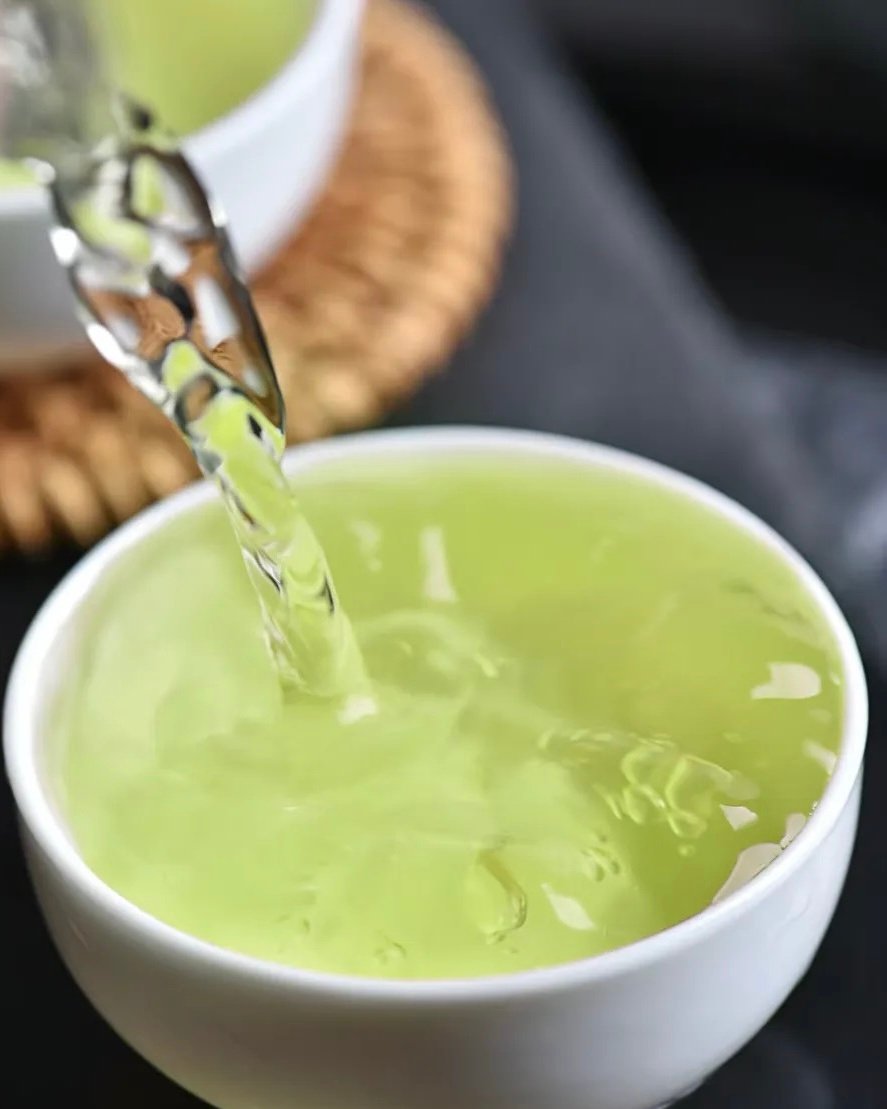 Organic Wushuang Mingqian Longjing Green Tea - Image 2