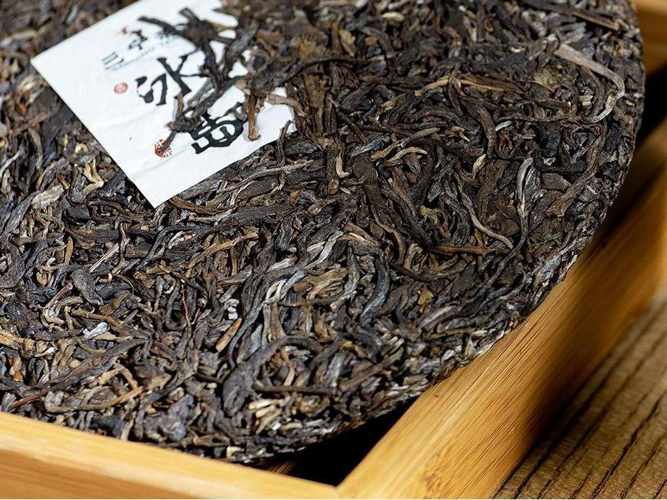 Bing Dao Ancient Tree Raw Pu-erh Cake Tea - Image 2