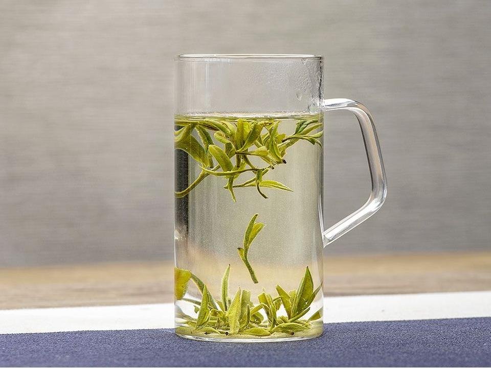 Ming Qian Curled Long Ya Green Tea - Image 2