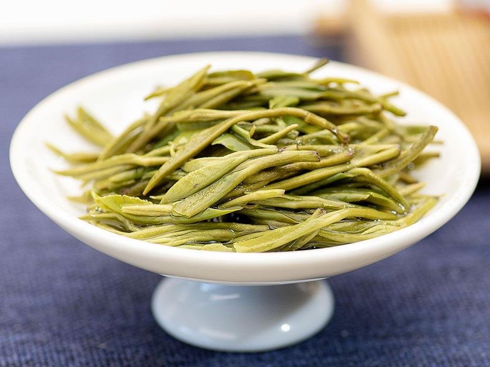 Ming Qian Curled Long Ya Green Tea - Image 4